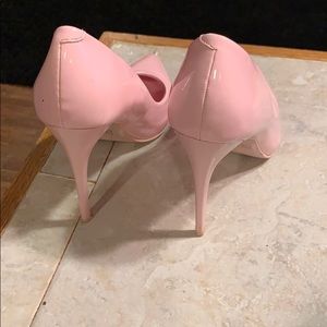 Pink pumps